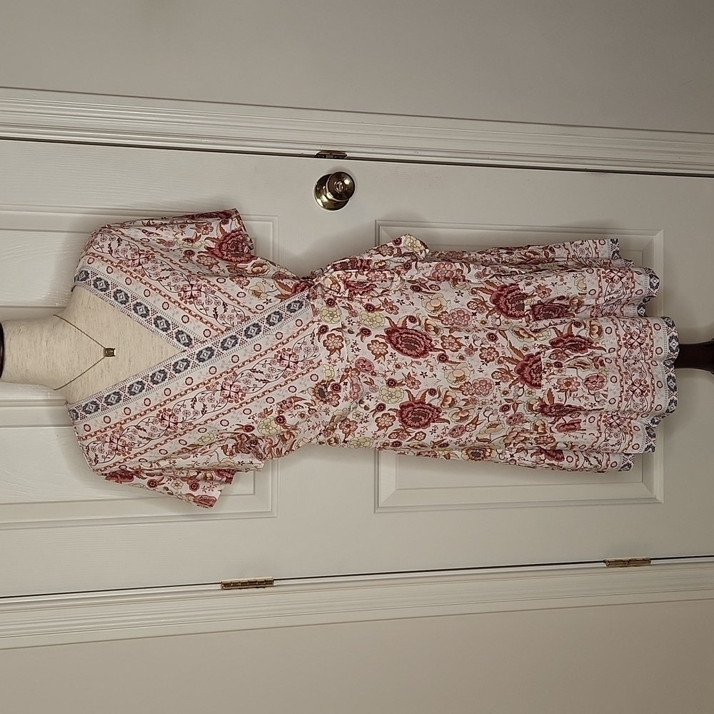 Zesica Floral Wrap Dress Size L NWT